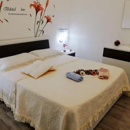 Casa Riviera Hotel *