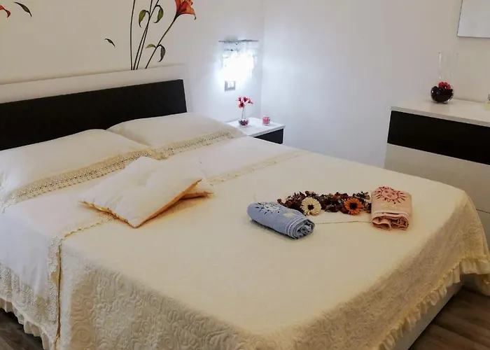 Casa Riviera Hotel *