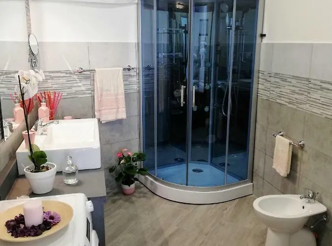 Casa Riviera Hotel *